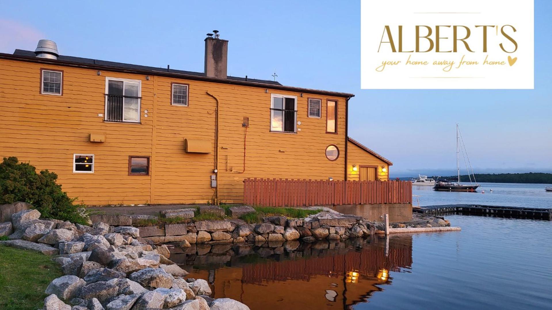 Albert'S Shelburne Exteriér fotografie